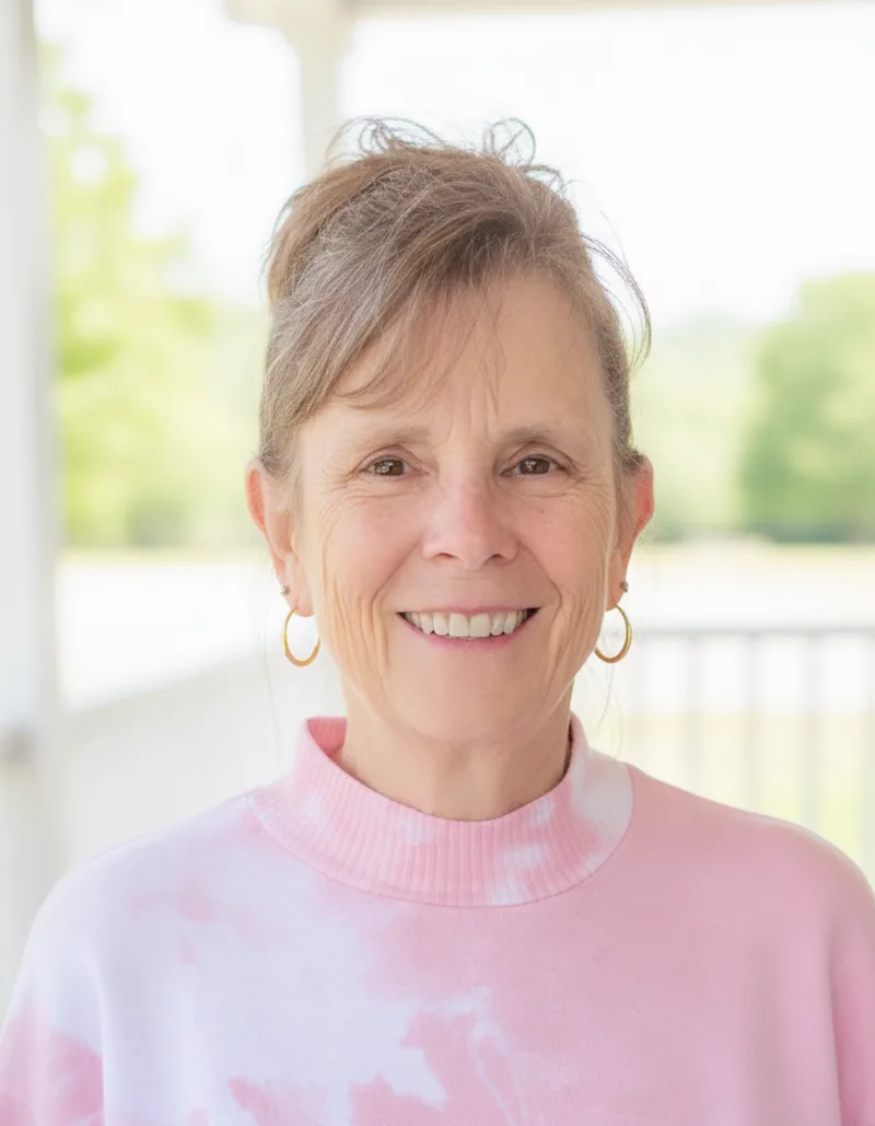 Kim Alcorn, office manager at B&H Auction